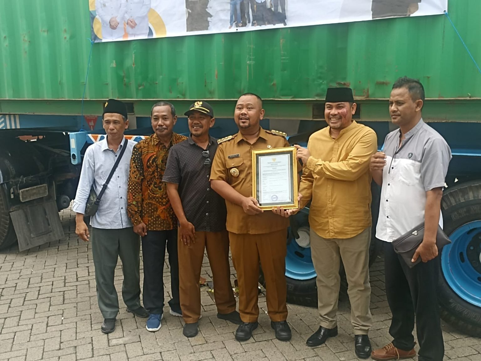 A soli 2 mesi dalla sua formazione, il Pangkahkulon Kopdes Rosso e Bianco ha ricevuto un certificato HACCP